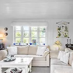 M343-vaeggerlose-rodbogvej-39 * Bøtø By