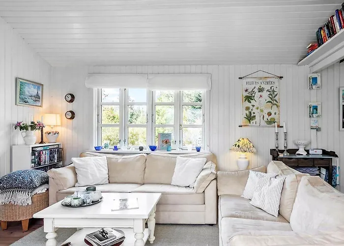 M343-vaeggerlose-rodbogvej-39 * Bøtø By